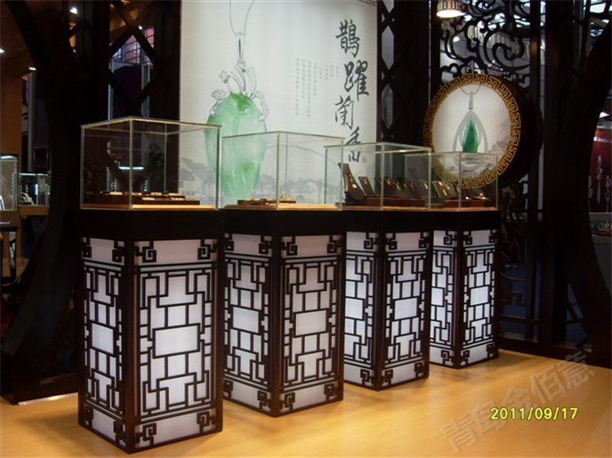 青島金佰意御緣珠寶展柜1