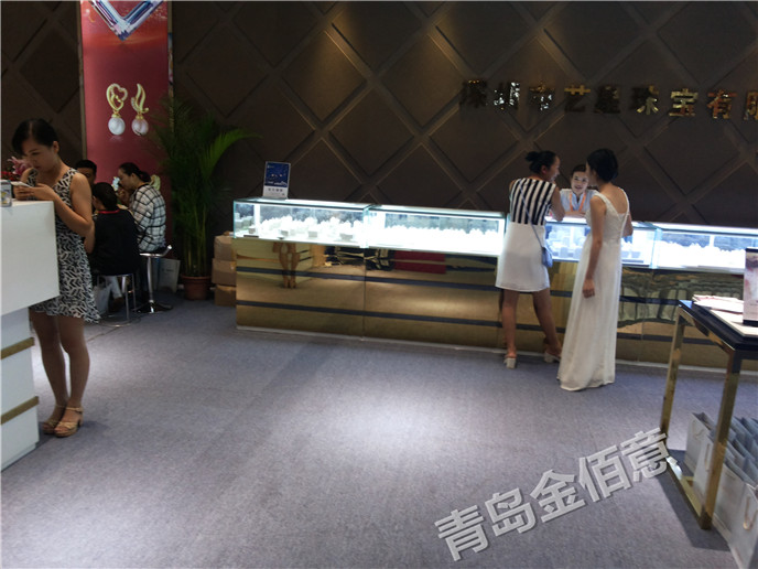 青島金佰意珠寶展柜01